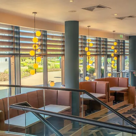 Crowne Plaza Reading-2