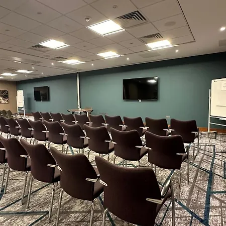 Crowne Plaza Reading-3